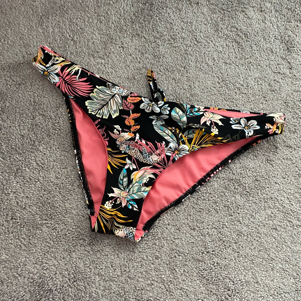 FREE bikini bottoms